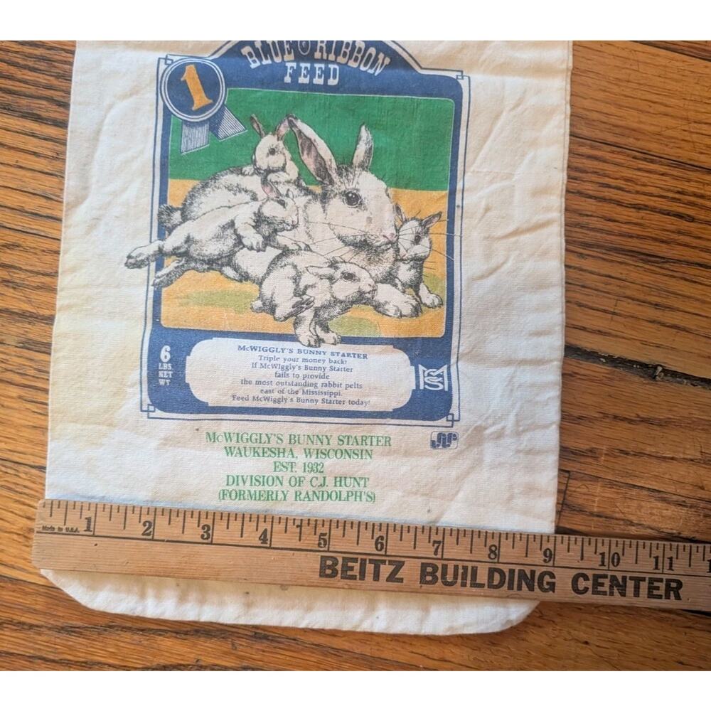vintage McWiggly’s Bunny Starter Blue Ribbon feed sack - Picture 5 of 5